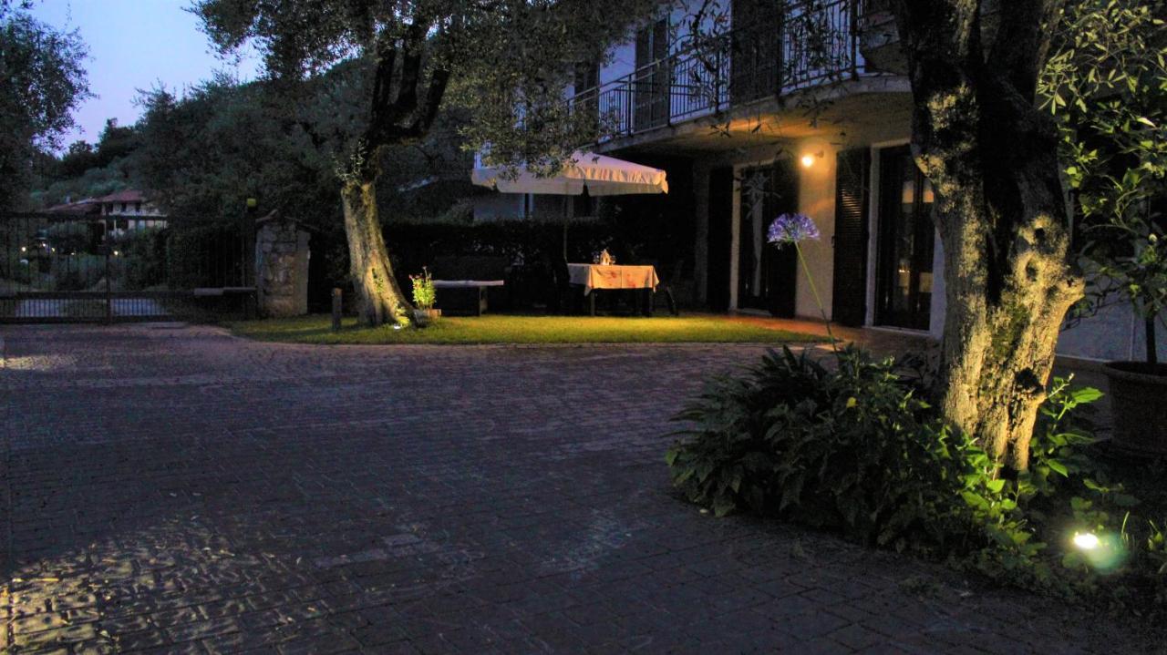 Relax In The Olive Grove Apartment Toscolano Maderno Luaran gambar