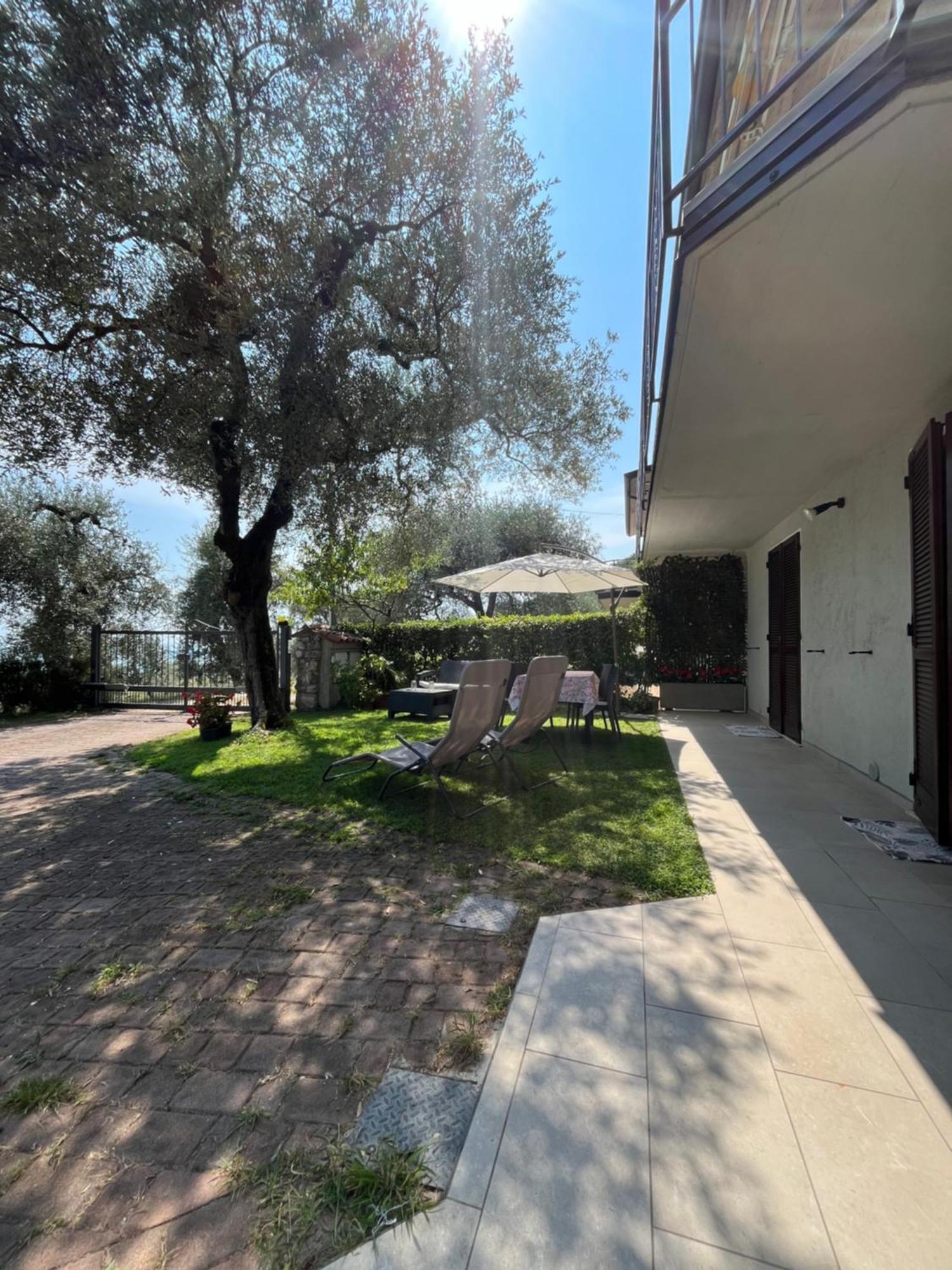Relax In The Olive Grove Apartment Toscolano Maderno Luaran gambar