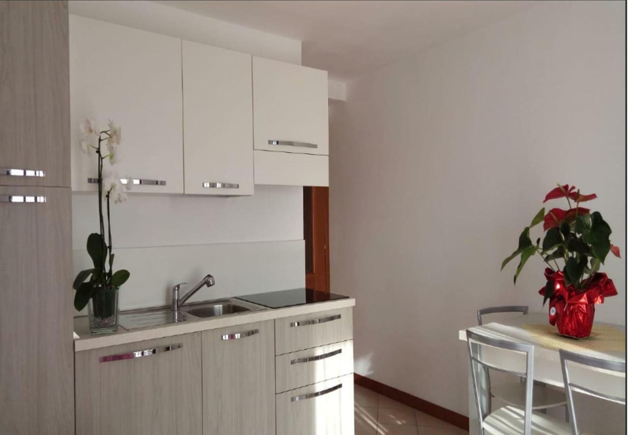 Relax In The Olive Grove Apartment Toscolano Maderno Luaran gambar